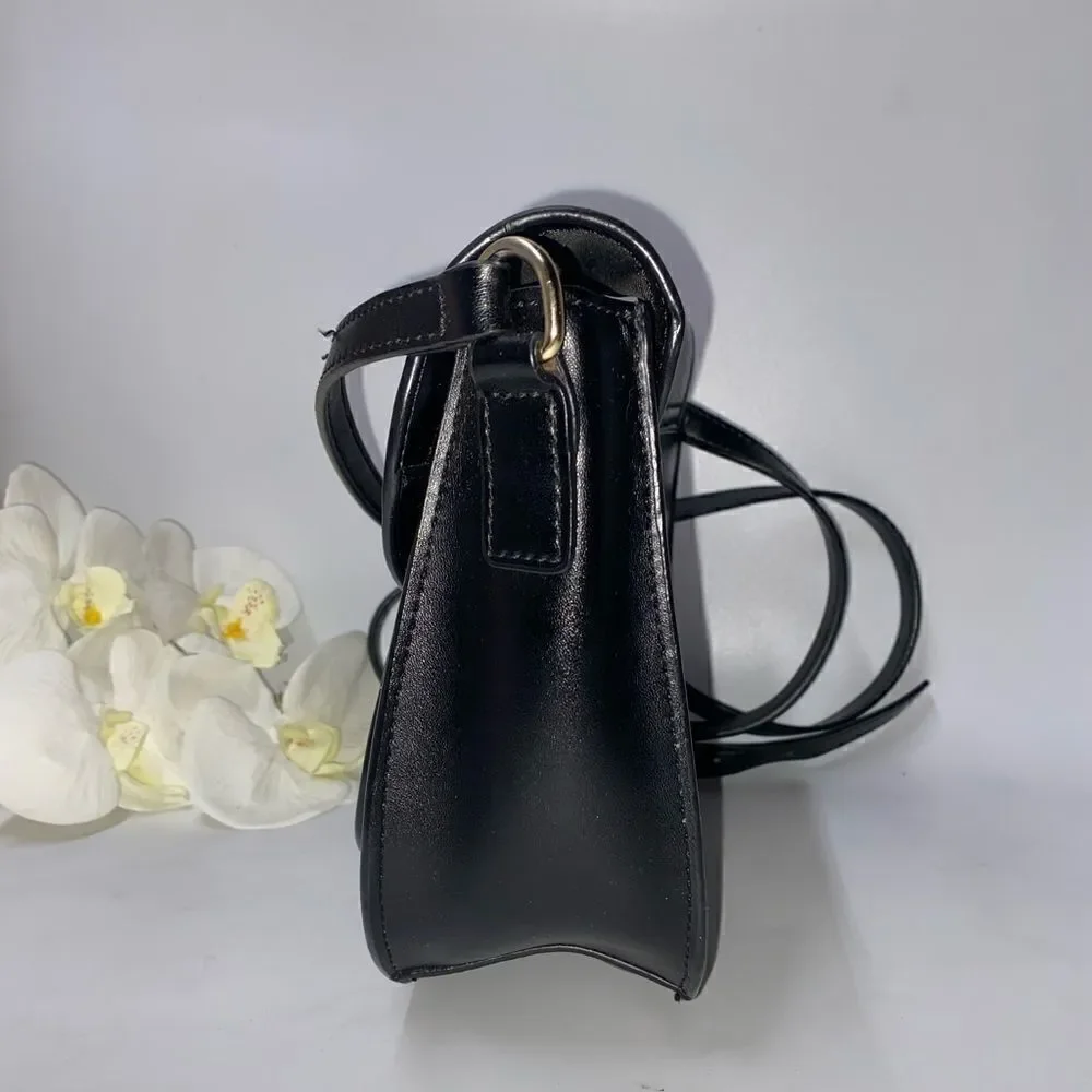 🎉NEW🎉 KC Jagger Richie Leather Crossbody Bag Black Med.